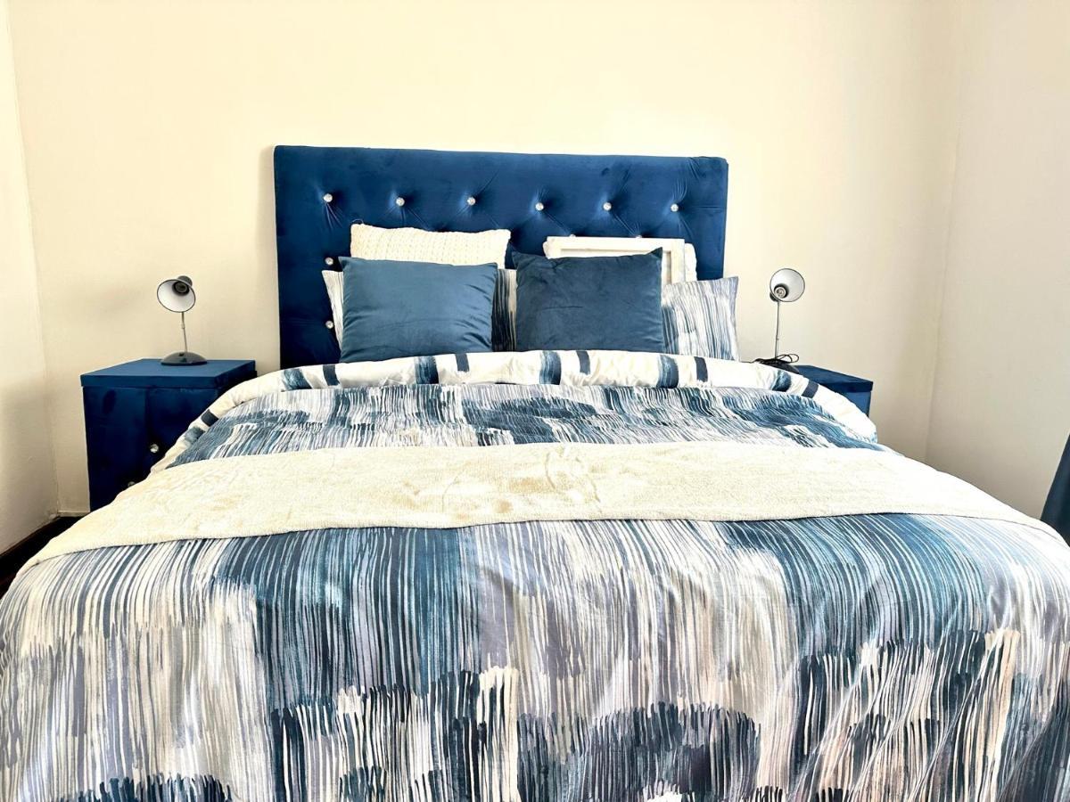 Blue Lantern Bed And Breakfast Kempton Park Exterior foto