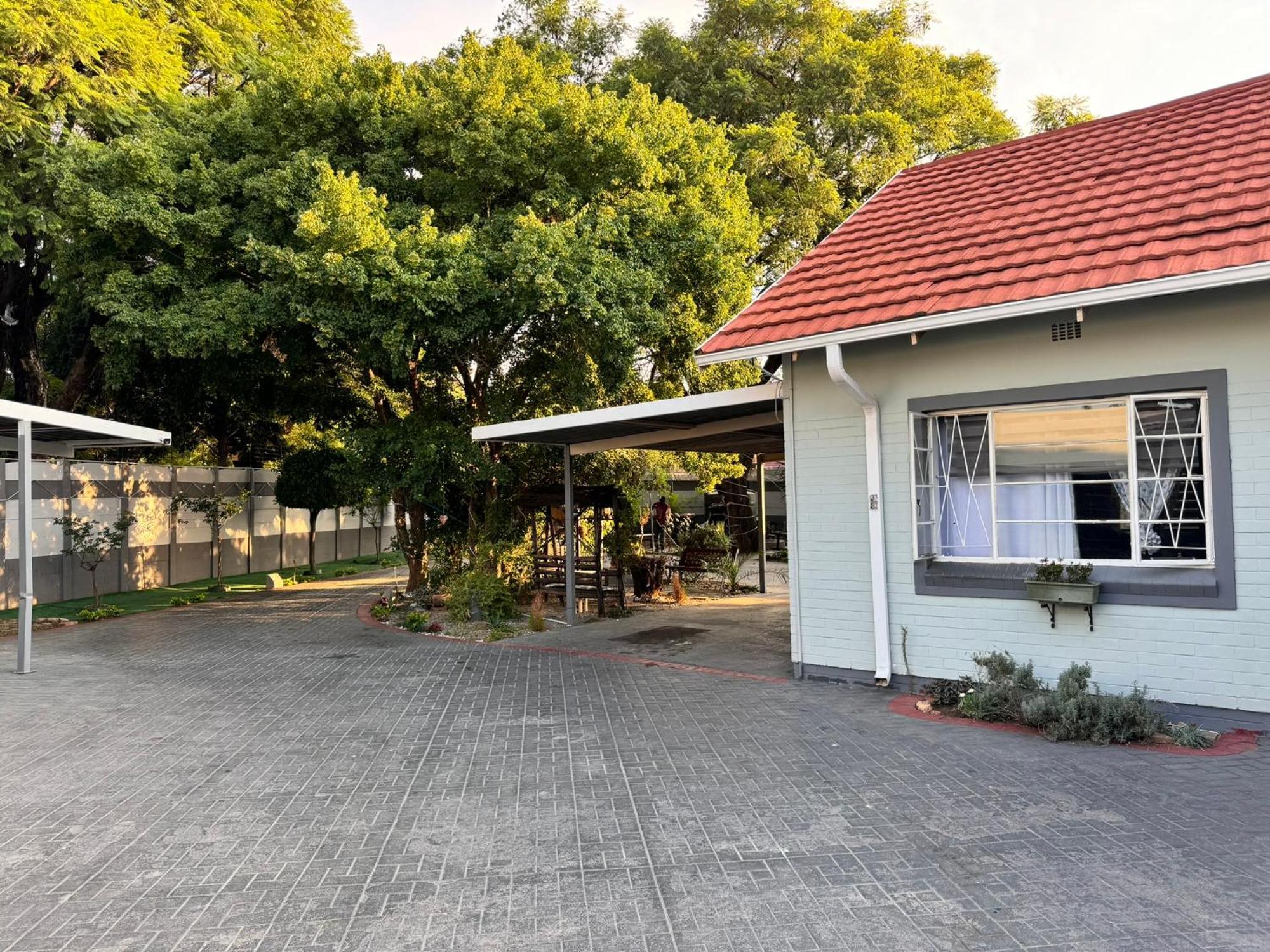 Blue Lantern Bed And Breakfast Kempton Park Exterior foto